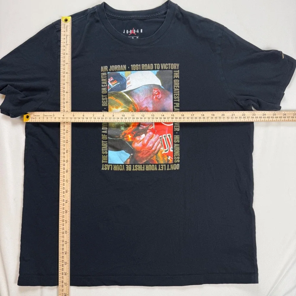Jordan Michael Jordan 1991 Road to Victory Graphic T-Shirt Black‎ XL AT8936-010